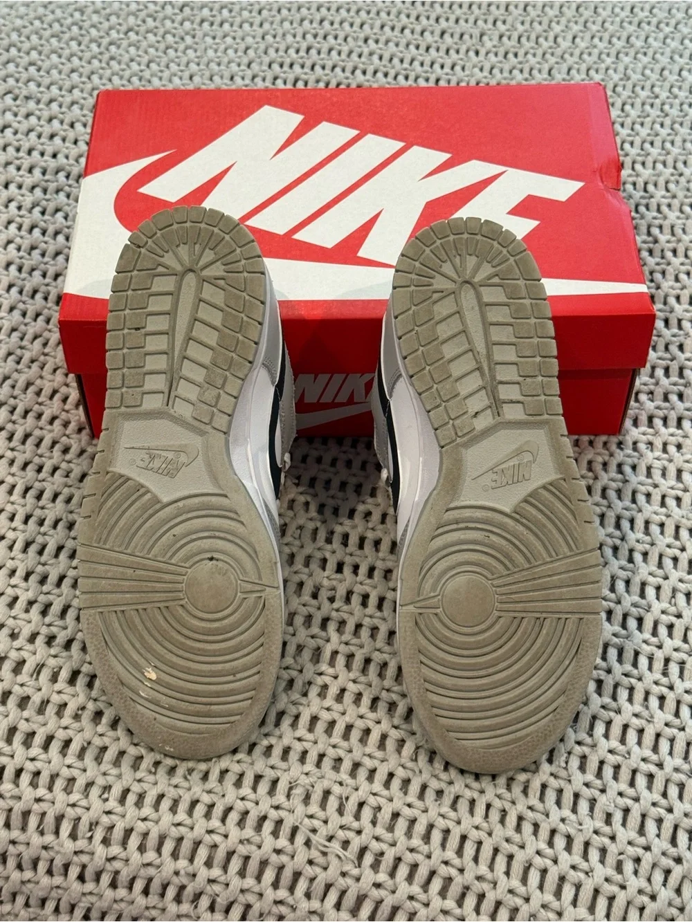 Nike clean low